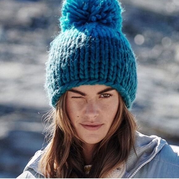 Free People Cozy Up Color Block Chunky Knit Pom Beanie Turquoise Blue - Picture 5 of 6